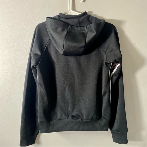 New Nike hoodie - Picture 2 of 4